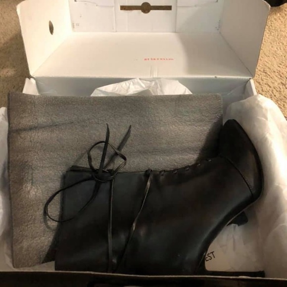 Black Nine West booties - Picture 5 of 5